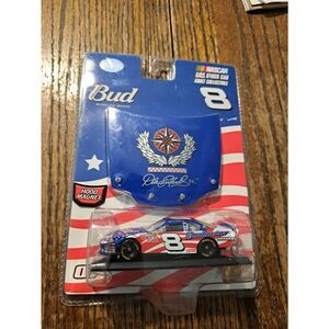 2007 Dale Earnhardt Jr 8 Budweiser Stars & Stripes 1:64 Diecast Race Car Package